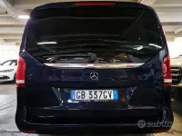 Usata Mercedes V220 Premium 163 CV (119 kW) 2020 Blu Monovolume