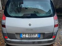 Usata Renault Scénic II 105 CV (77 kW) 2006 Grigio Monovolume