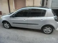 Usata Renault Clio 75 CV (55 kW) 2007 Grigio Berlina