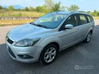 Usata Ford Focus 109 CV (80 kW) 2010 Grigio Station wagon