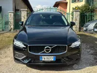 Usata Volvo V60 Business Edition 150 CV (110 kW) 2019 Nero Station wagon