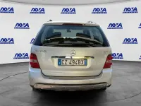 Usata Mercedes ML320 Chrome 224 CV (164 kW) 2005 Argento SUV