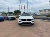 Usata VW T-Roc Style 150 CV (110 kW) 2018 Bianco SUV