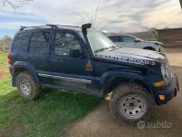 Usata Jeep Cherokee 163 CV (119 kW) 2005 Bluazzurro SUV