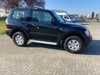 Usata Mitsubishi Pajero Instyle 115 CV (84 kW) 2005 Nero SUV