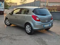Usata Opel Corsa Sport 75 CV (55 kW) 2012 Marrone Utilitaria