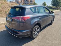 Usata Toyota RAV4 Business Edition 143 CV (105 kW) 2017 Marrone SUV