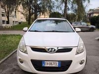 Usata Hyundai i20 Edition 77 CV (56 kW) 2011 Bianco Utilitaria