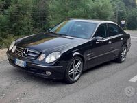 Usata Mercedes E240 177 CV (130 kW) 2002 Nero Berlina