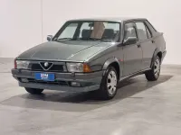 Usata Alfa Romeo 75 148 CV (108 kW) 1988 Verde Berlina