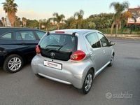 Usata Toyota Aygo 67 CV (49 kW) 2007 Grigio Utilitaria