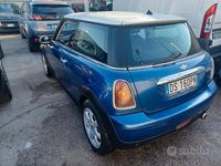 Usata Mini Cooper Chili 108 CV (79 kW) 2009 Blu Utilitaria