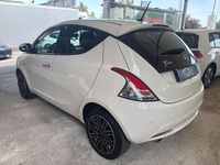 Usata Lancia Ypsilon Gold 69 CV (50 kW) 2022 Bianco Utilitaria