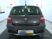 Usata BMW 118 129 CV (94 kW) 2006 Grigio metallizzato Utilitaria