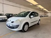 Usata Renault Modus 75 CV (55 kW) 2012 Bianco Monovolume