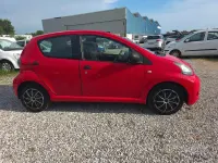 Usata Toyota Aygo Connect Style 68 CV (50 kW) 2013 Rosso Utilitaria
