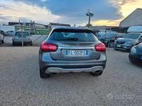 Usata Mercedes GLA180 109 CV (80 kW) 2017 Grigio SUV
