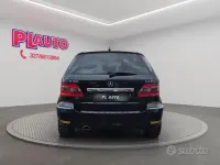Usata Mercedes B180 109 CV (80 kW) 2009 Nero Monovolume