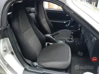 Usata Toyota MR2 140 CV (102 kW) 2000 Grigio Cabrio