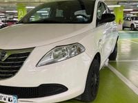 Usata Lancia Ypsilon 80 CV (58 kW) 2014 Bianco Utilitaria