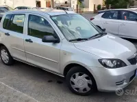 Usata Mazda 2 75 CV (55 kW) 2006 Grigio Utilitaria