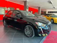 Usata Peugeot 208 Active 101 CV (74 kW) 2022 Nero Utilitaria