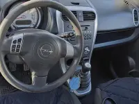 Usata Opel Agila 116 CV (85 kW) 2009 Verde Berlina
