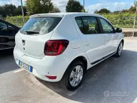 Usata Dacia Sandero 101 CV (74 kW) 2020 Bianco Berlina