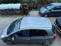 Usata Toyota Yaris 87 CV (63 kW) 2006 Grigio Utilitaria