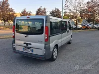 Usata Renault Trafic 114 CV (83 kW) 2008 Grigio Monovolume
