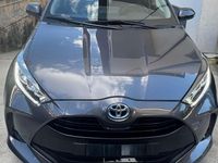 Usata Toyota Yaris Hybrid Trend 92 CV (67 kW) 2023 Grigio Berlina