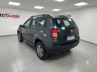 Usata Dacia Duster Lauréate 109 CV (80 kW) 2016 Grigio SUV