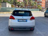 Usata Peugeot 2008 Allure 92 CV (67 kW) 2013 Bianco SUV