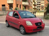 Usata Kia Picanto Spirit 61 CV (44 kW) 2006 Rosso Utilitaria