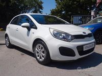 Usata Kia Rio Active 86 CV (63 kW) 2014 Bianco Berlina