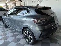 Usata Renault Clio V Techno 91 CV (66 kW) 2025 Grigio metallizzato Berlina