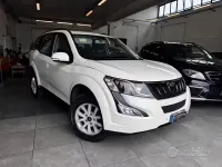 Usata Mahindra XUV500 140 CV (102 kW) 2018 Bianco SUV