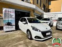 Begagnad Peugeot 208 Allure 102 HK (75 kW) 2019 Vit Halvkombi