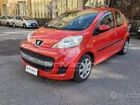 Usata Peugeot 107 68 CV (50 kW) 2009 Rosso Utilitaria