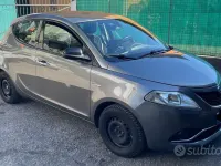 Usata Lancia Ypsilon Gold 95 CV (69 kW) 2017 Grigio Utilitaria
