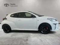 Usado Toyota Yaris 261 CV (191 kW) 2022 Blanco Utilitario