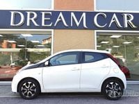 Usata Toyota Aygo X-play 72 CV (52 kW) 2018 Bianco pastello Utilitaria