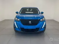 Usata Peugeot 2008 Active 110 CV (80 kW) 2021 Blu SUV