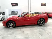 Usata Ferrari California 460 CV (338 kW) 2009 Rosso Cabrio