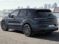 Nuova Porsche Cayenne Black Edition 2026 Nero cromite metallizzato SUV
