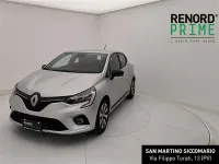 Usata Renault Clio Equilibre 145 CV (106 kW) 2022 Grigio chiaro Utilitaria