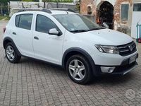 Usata Dacia Sandero Stepway 90 CV (66 kW) 2014 Bianco Berlina