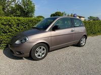Usata Lancia Ypsilon 75 CV (55 kW) 2011 Viola Utilitaria
