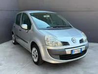 Usata Renault Modus 75 CV (55 kW) 2008 Argento Monovolume
