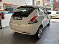 Usata Lancia Ypsilon Silver 69 CV (50 kW) 2017 Bianco Utilitaria